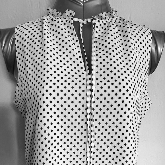 Cute J.Crew top, white with black dots, in 'S' - Picture 1 of 8